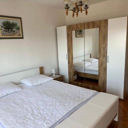 Spacious 2-Room Apartment With Beautiful Sea View Crikvenica Ngoại thất bức ảnh